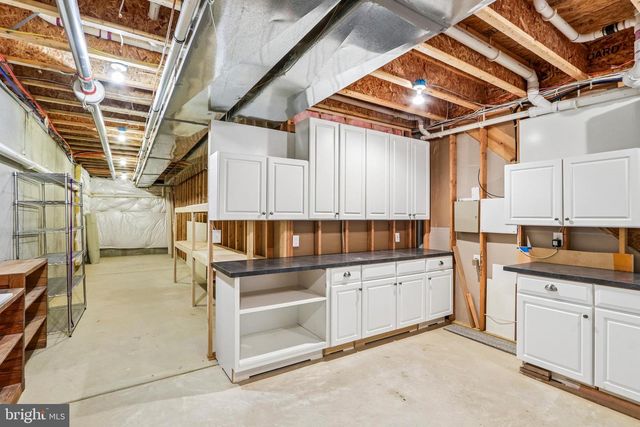 112 SARAZEN DR, Moorestown, NJ 08057