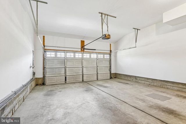 112 SARAZEN DR, Moorestown, NJ 08057