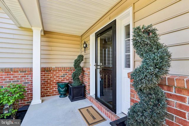112 SARAZEN DR, Moorestown, NJ 08057