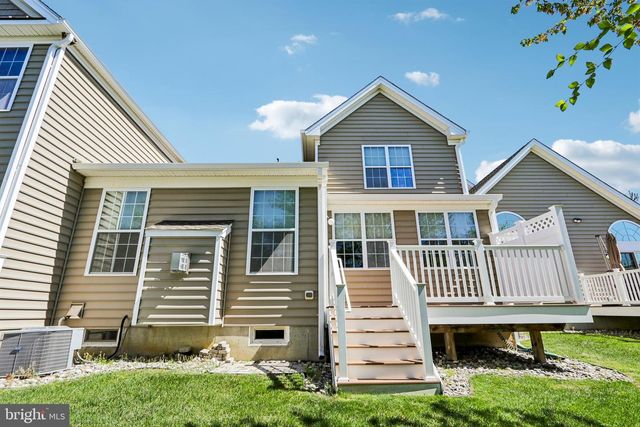 112 SARAZEN DR, Moorestown, NJ 08057