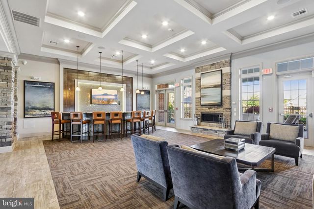 112 SARAZEN DR, Moorestown, NJ 08057