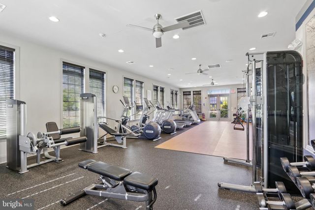 112 SARAZEN DR, Moorestown, NJ 08057