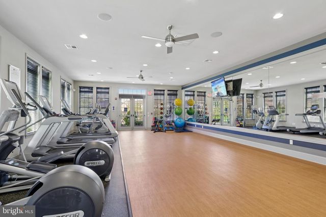 112 SARAZEN DR, Moorestown, NJ 08057