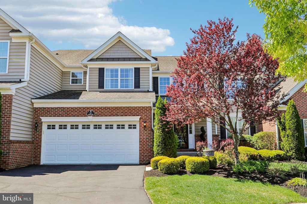 112 SARAZEN DR, Moorestown, NJ 08057