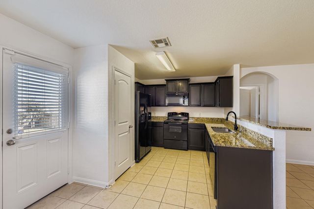 232 Millers LOOP, Jarrell, TX 76537