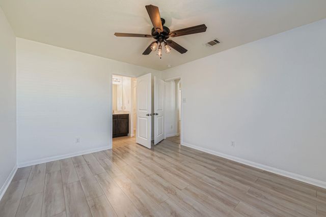 232 Millers LOOP, Jarrell, TX 76537