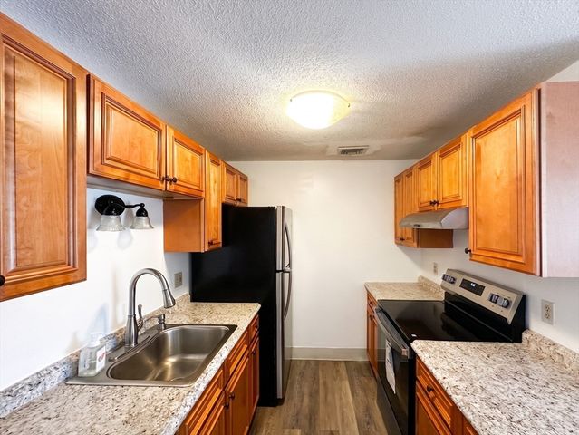 15 Bower Road F4, Quincy, MA 02169