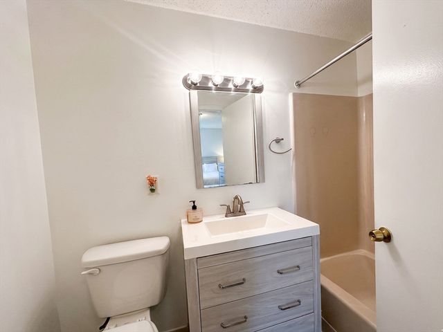 15 Bower Road F4, Quincy, MA 02169