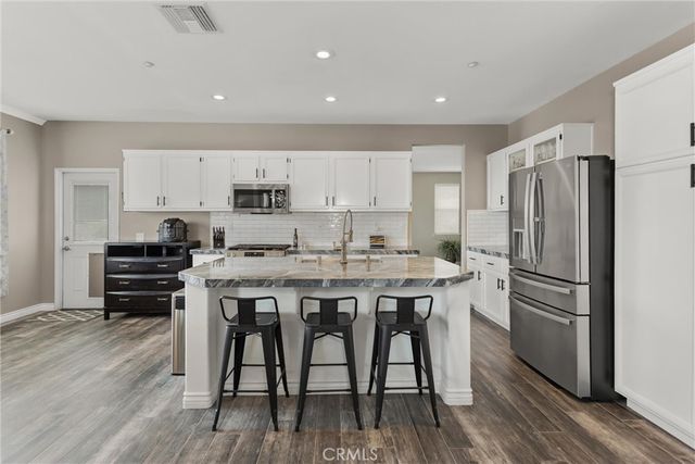 30183 Frontera Del Sur, Highland, CA 92346