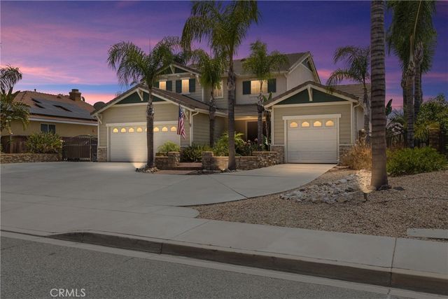 30183 Frontera Del Sur, Highland, CA 92346