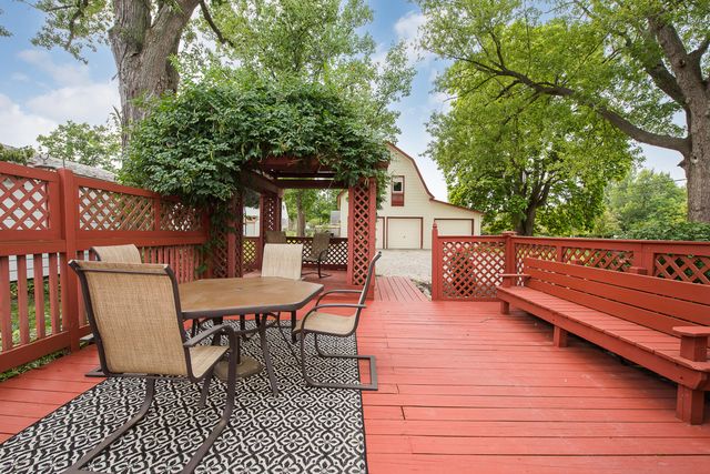 327 N Ann Arbor Street, Saline City, MI 48176