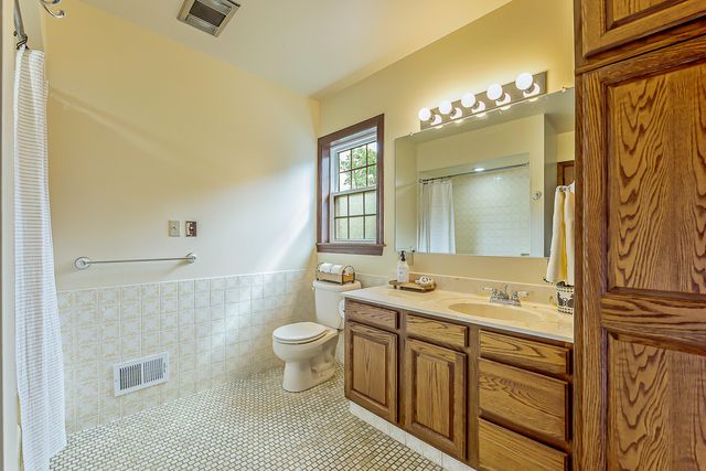 327 N Ann Arbor Street, Saline City, MI 48176