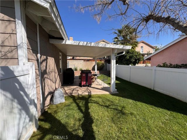 7707 Newcastle Court, Highland, CA 92346