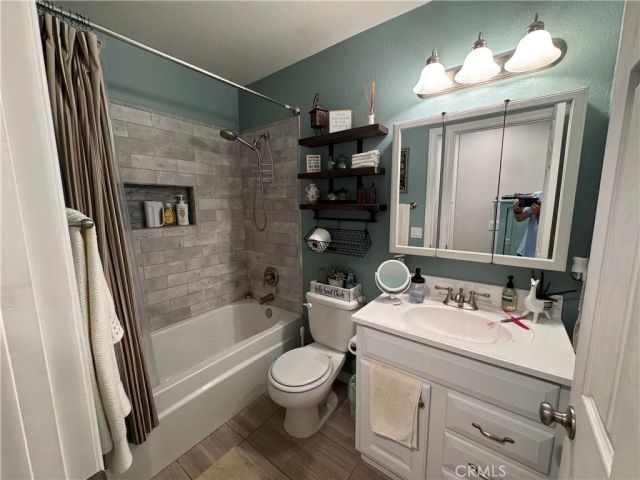 7707 Newcastle Court, Highland, CA 92346