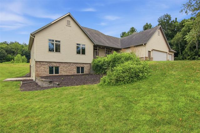W860 Cedar Road, Eau Claire, WI 54701