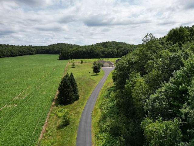 W860 Cedar Road, Eau Claire, WI 54701