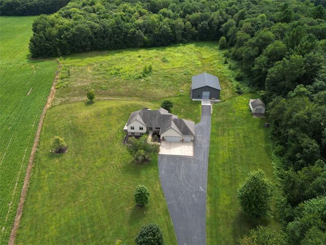 W860 Cedar Road, Eau Claire, WI 54701