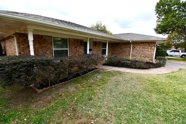 1204 Jeffery Trail, Irving, TX 75062