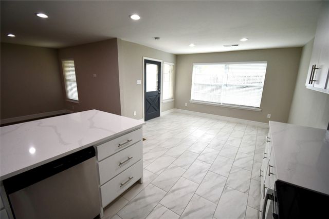 1204 Jeffery Trail, Irving, TX 75062