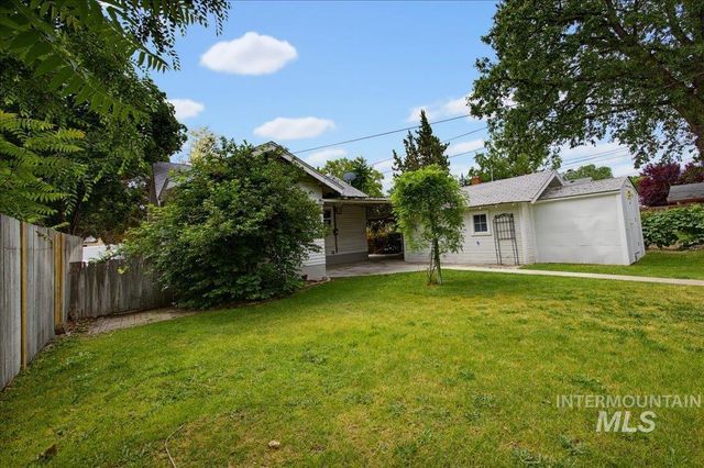 915 13th Ave S, Nampa, ID 83651