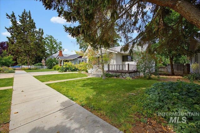 915 13th Ave S, Nampa, ID 83651