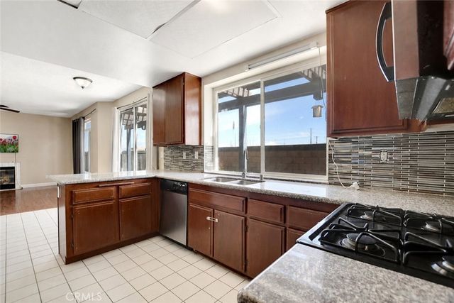 14527 Pony Trail Road, Victorville, CA 92392