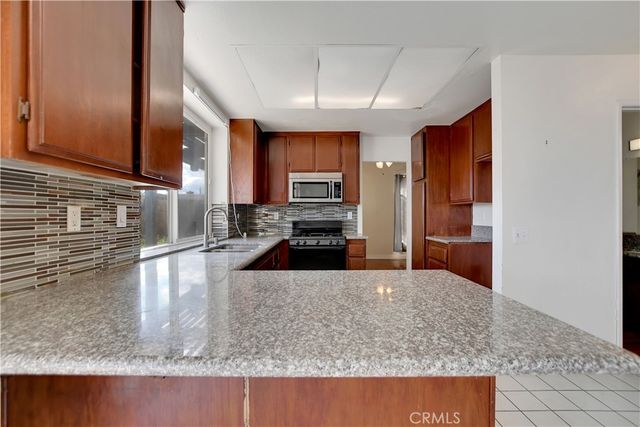 14527 Pony Trail Road, Victorville, CA 92392