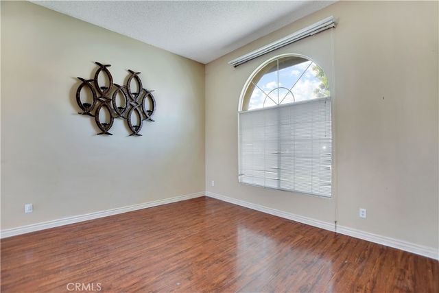 14527 Pony Trail Road, Victorville, CA 92392