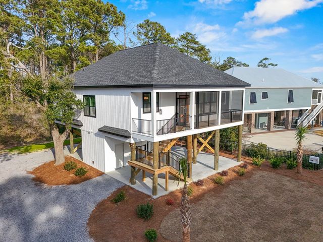 196 Brown Pelican Loop, Pawleys Island, SC 29585