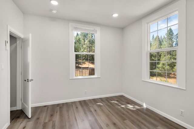 716 Railroad Flat Rd, Mokelumne Hill, CA 95245