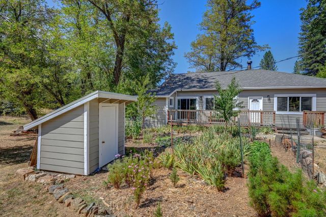 716 Railroad Flat Rd, Mokelumne Hill, CA 95245