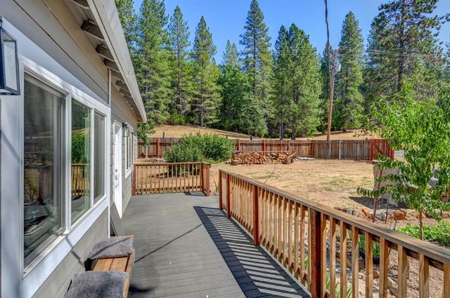 716 Railroad Flat Rd, Mokelumne Hill, CA 95245