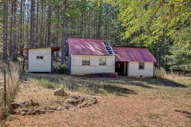 716 Railroad Flat Rd, Mokelumne Hill, CA 95245
