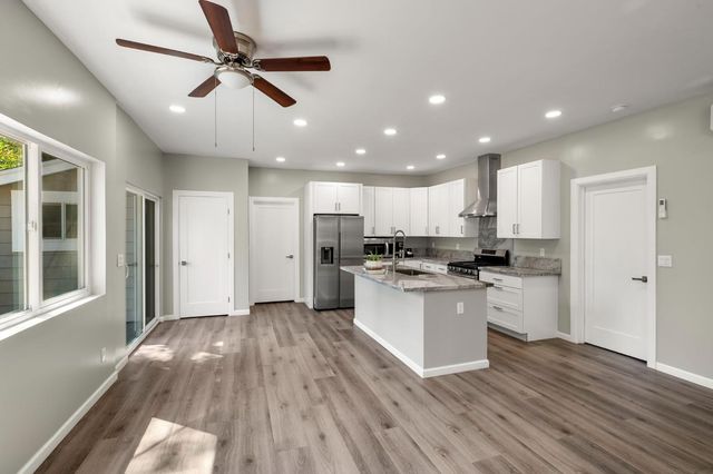 716 Railroad Flat Rd, Mokelumne Hill, CA 95245