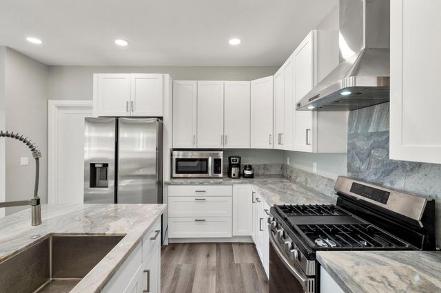 716 Railroad Flat Rd, Mokelumne Hill, CA 95245