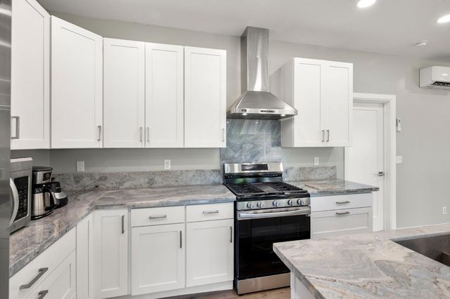 716 Railroad Flat Rd, Mokelumne Hill, CA 95245