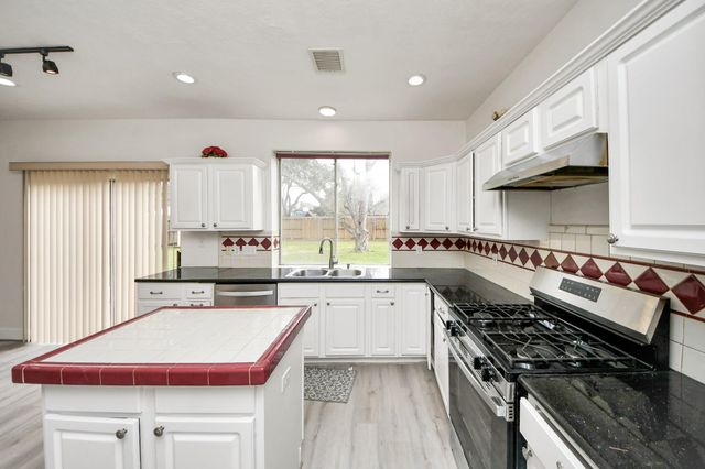 1802 Diamond Brook Drive, Houston, TX 77062