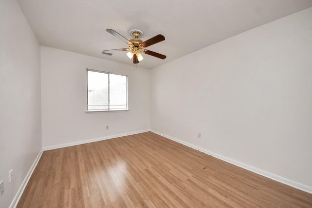 1802 Diamond Brook Drive, Houston, TX 77062