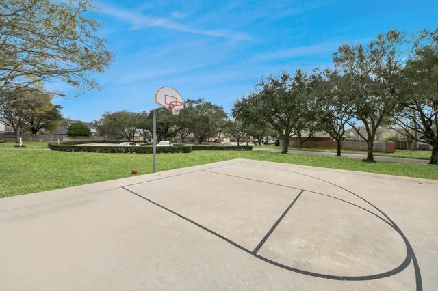 1802 Diamond Brook Drive, Houston, TX 77062