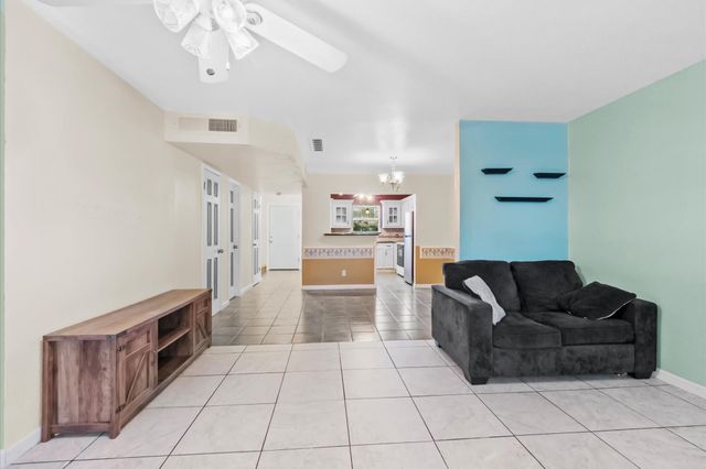 1025 Willow Oaks Circle, Pasadena, TX 77506