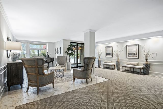36 Eliot St 38, Milton, MA 02186