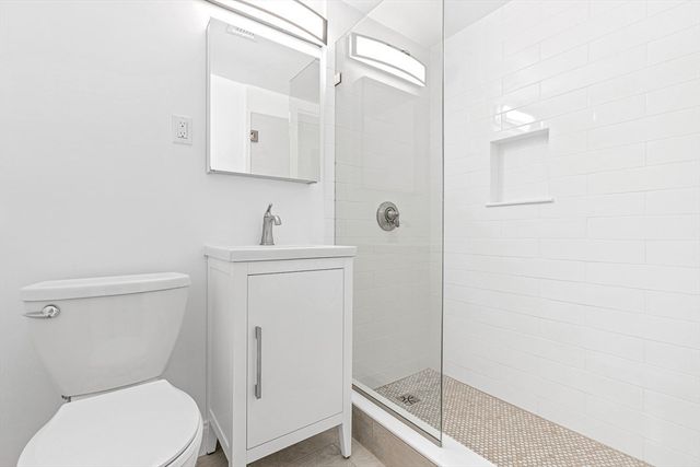36 Eliot St 38, Milton, MA 02186