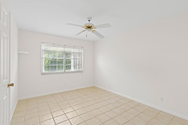 9205 SE Woods End Place, Jupiter, FL 33469