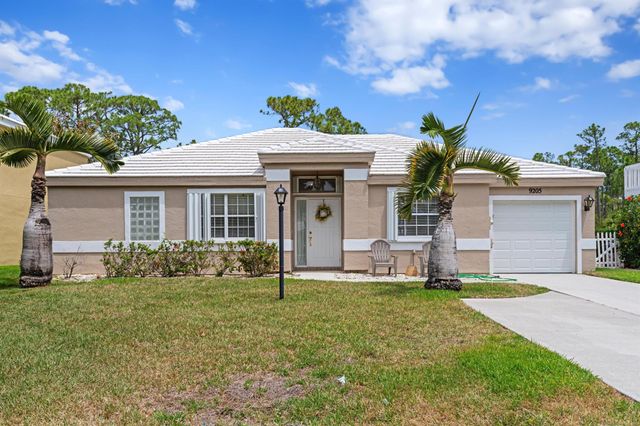 9205 SE Woods End Place, Jupiter, FL 33469