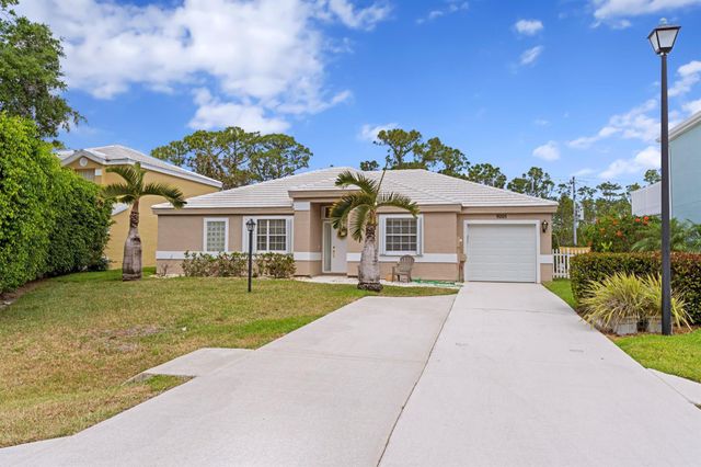 9205 SE Woods End Place, Jupiter, FL 33469