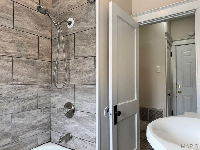 4215 Gannett Street, St Louis, MO 63116
