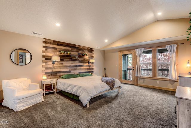 61390 Merriewood Court, Bend, OR 97702