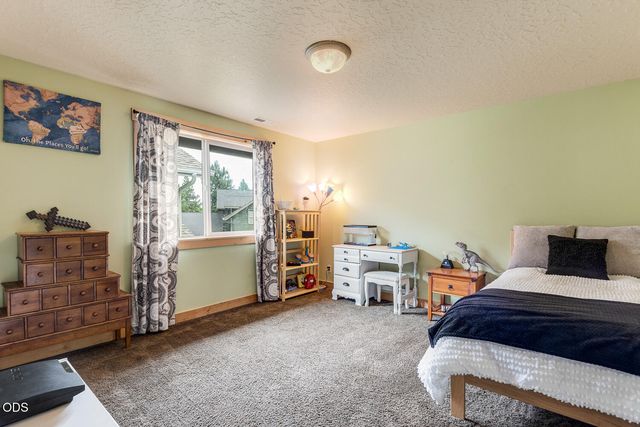 61390 Merriewood Court, Bend, OR 97702