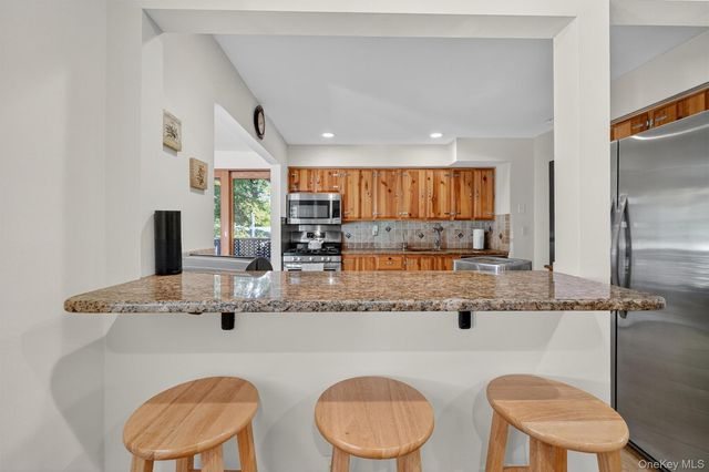 22 Parkside Drive, Congers, NY 10920