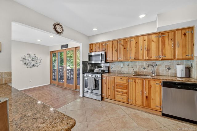 22 Parkside Drive, Congers, NY 10920